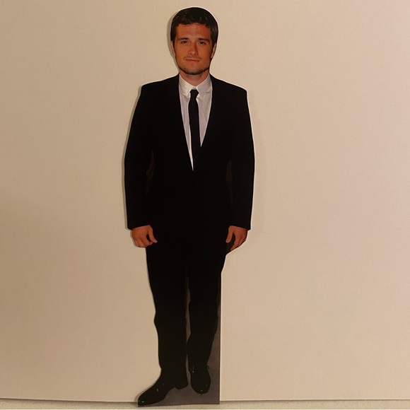 Josh Hutcherson Cardboard Cutout *NOT LIFESIZED* - Picture 1 of 1